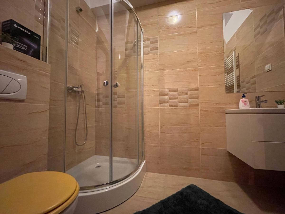 Apartment Near Palas Mall 雅西 外观 照片